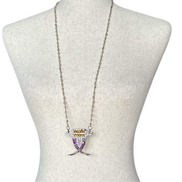 Vintage Repurposed Brooch Necklace | Unique Rhinestone Pendant - Picture 1 of 5